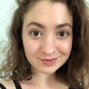 Meet your Posher, Lena